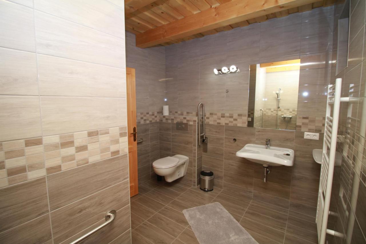 Boni Apartmanok Hegyko Ngoại thất bức ảnh