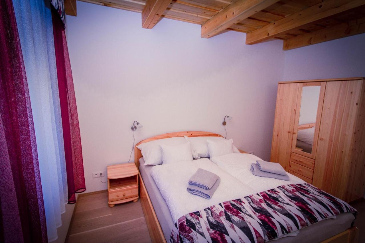 Boni Apartmanok Hegyko Ngoại thất bức ảnh